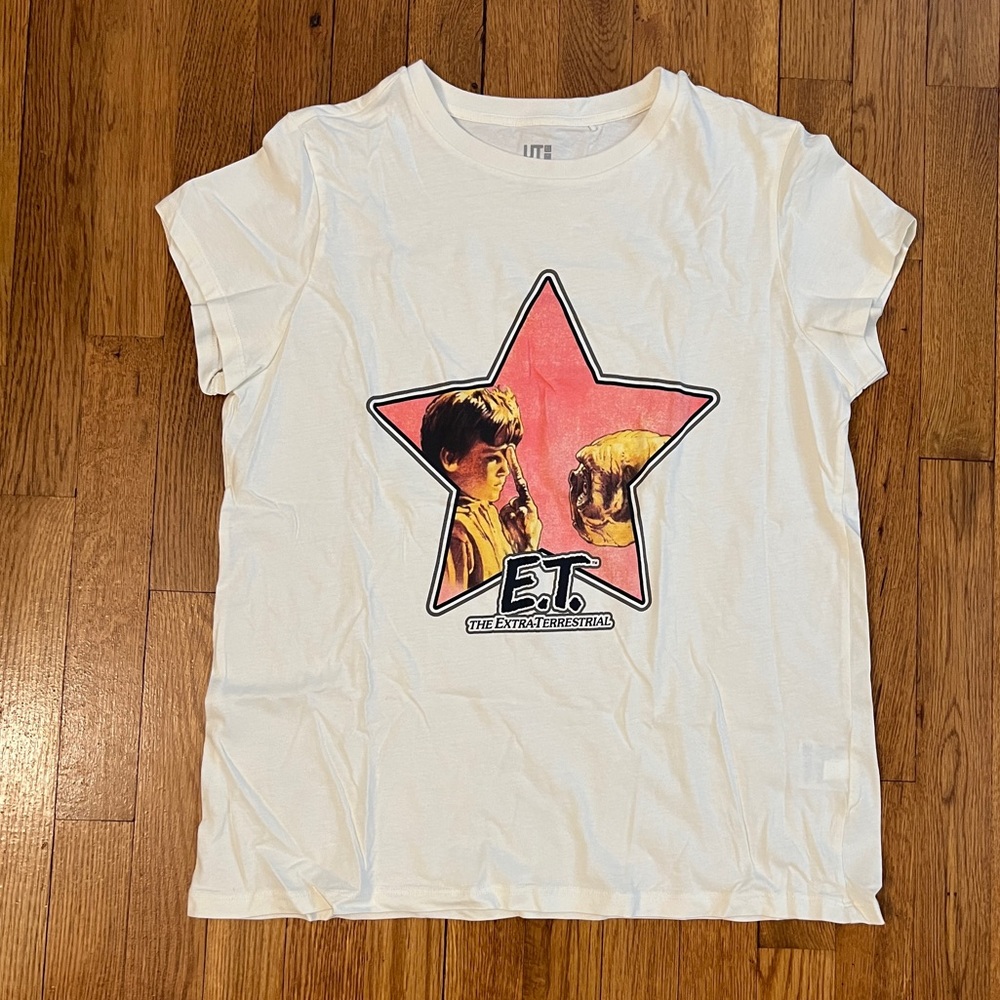 Uniqlo ET Graphic Tee